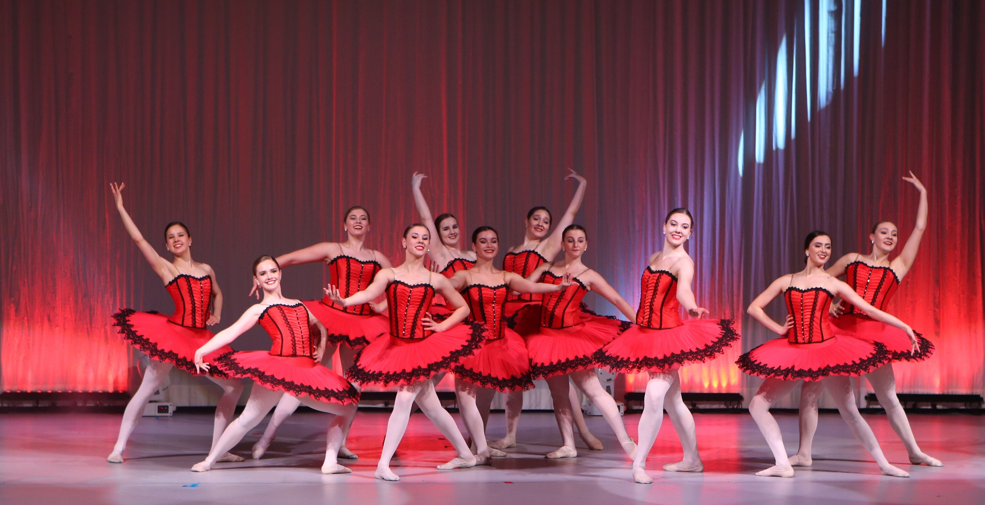 IT'S TIME FOR DANCE CALL TODAY 905 435 0762 IT'S TIME FOR DANCE CALL TODAY 905 435 0762